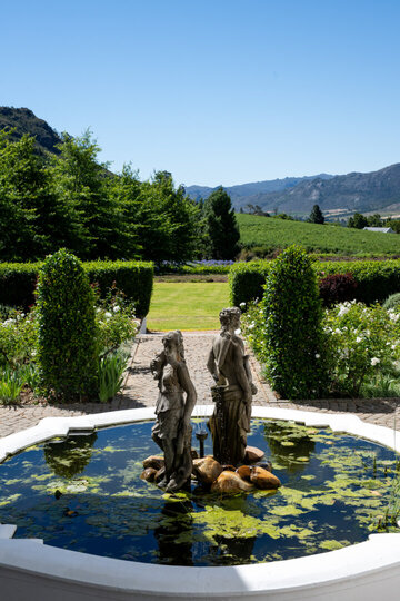 Viognier Room 1063