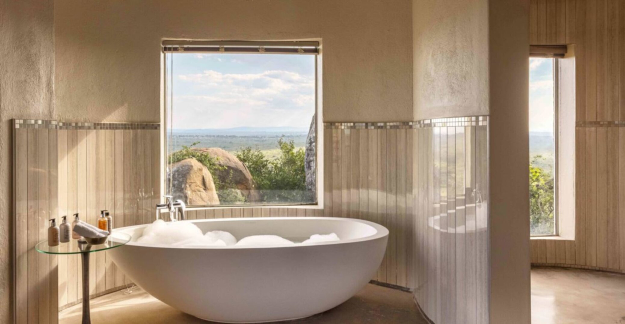 Luxurious Family Suite with Private Pool & Views 1052