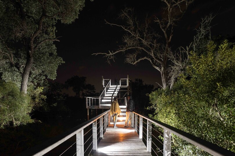 Secluded Treehouse Retreat with River & Bush Views 1057