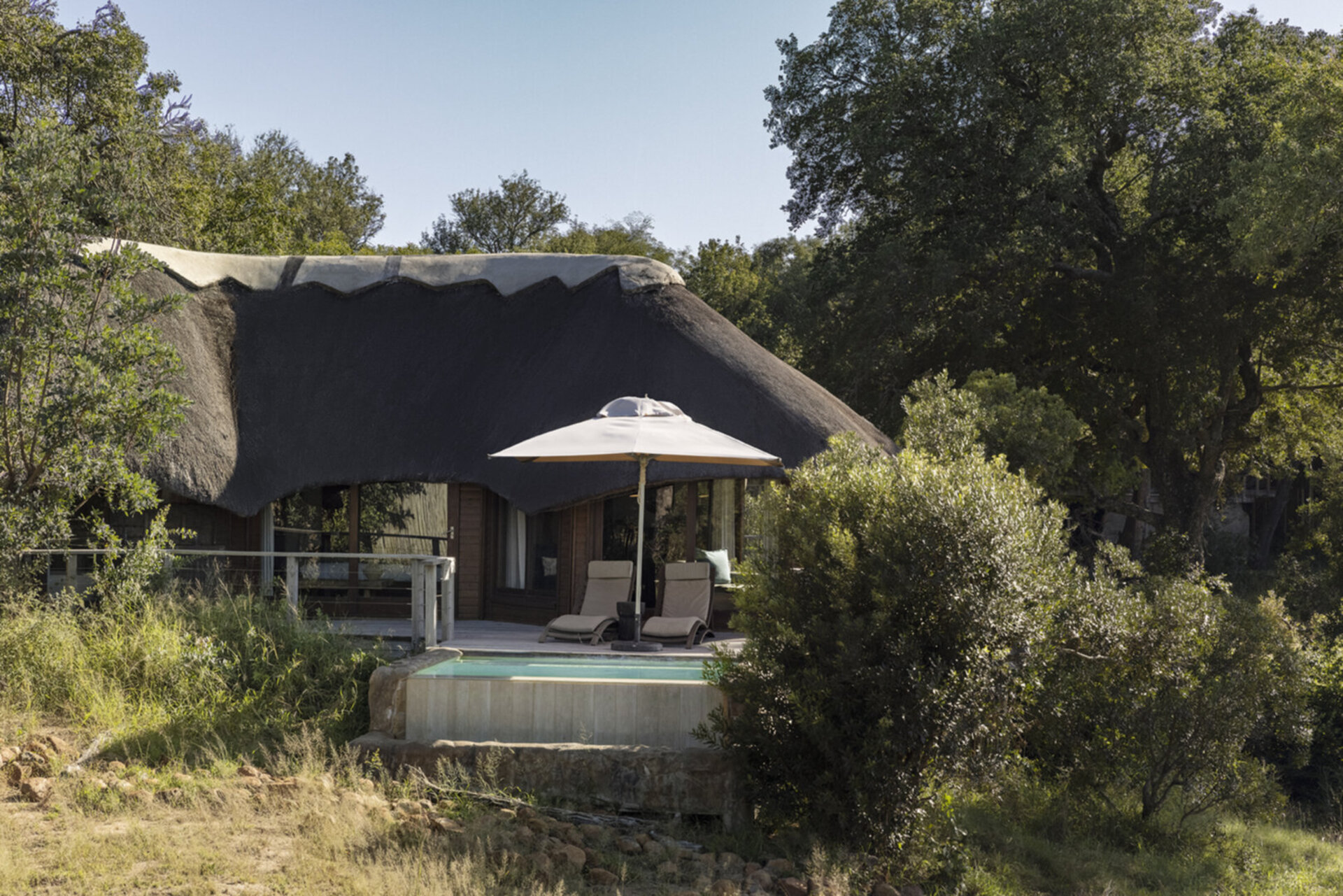 Plunge Pool & Outdoor Dining 1058