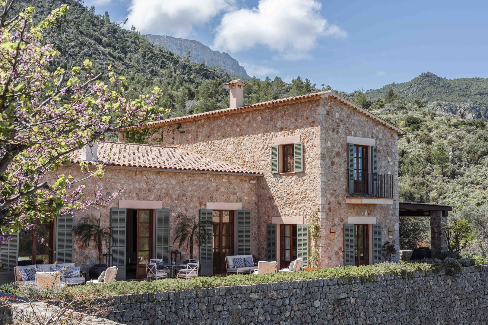 Red Earth Villa with Sea Views & Private Pool 1061