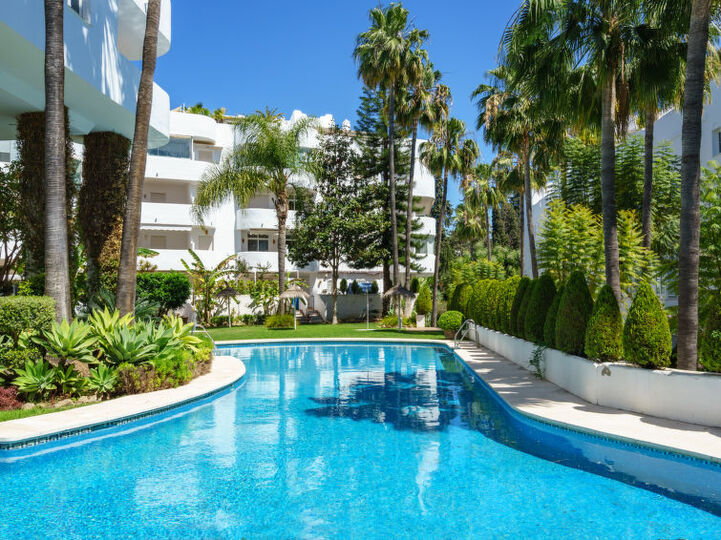 Sublime 2-Bed Apartment in Marbella, Sleeps 4, 1198, Marbella, Spain