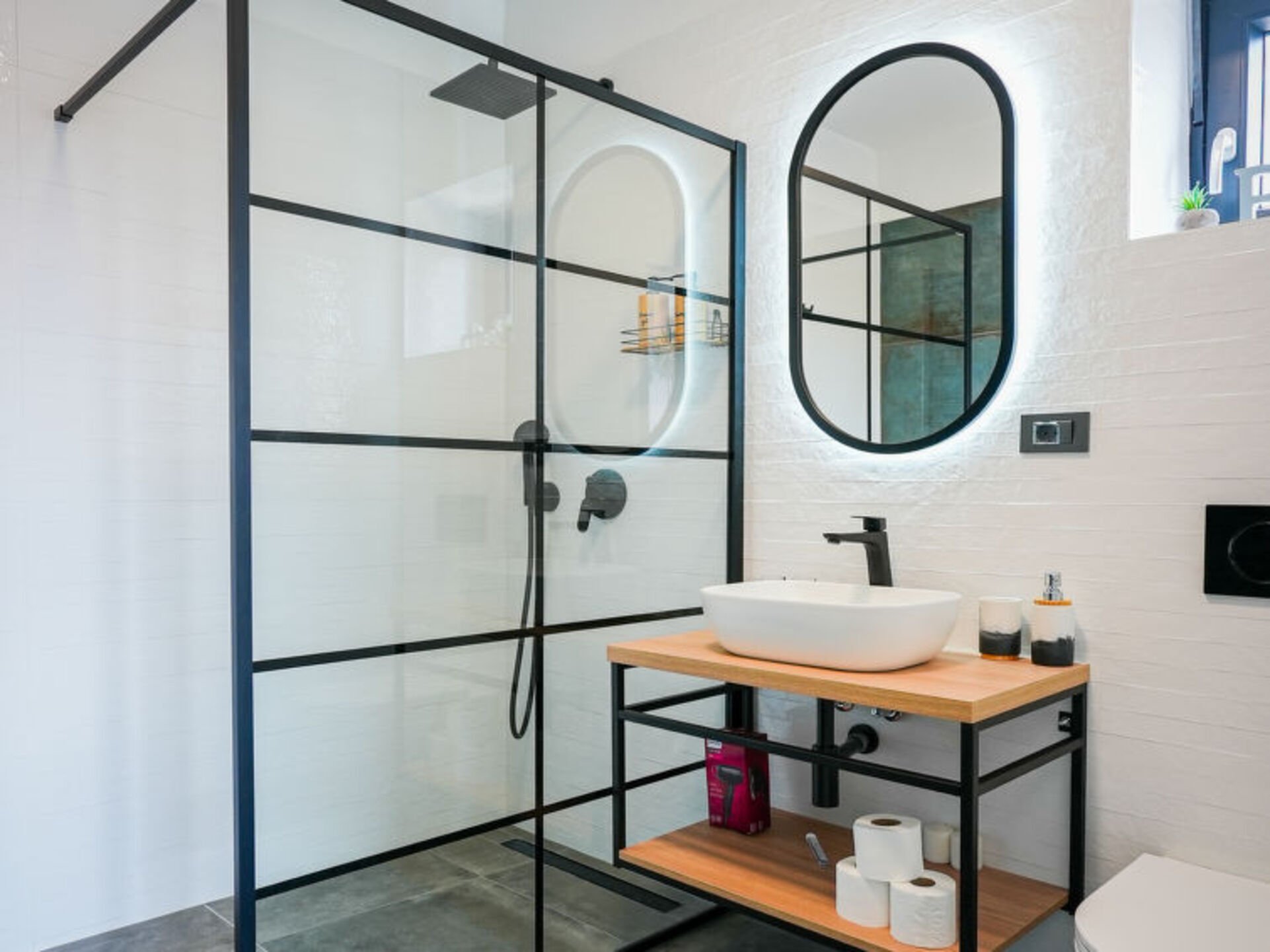 Bathroom / Wellness