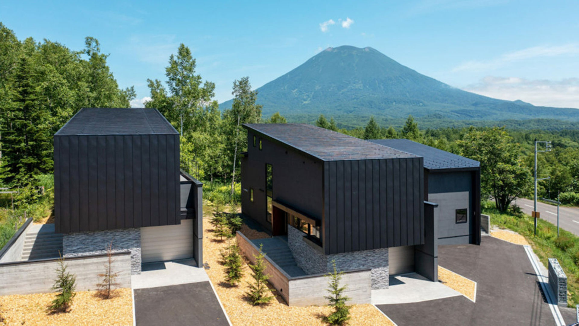 Luxury 3 Bedroom Chalet with Stunning Views in Niseko