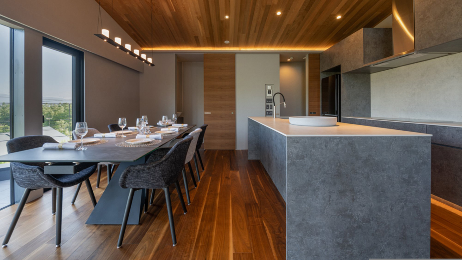 Luxury 3 Bedroom Chalet with Stunning Views in Niseko