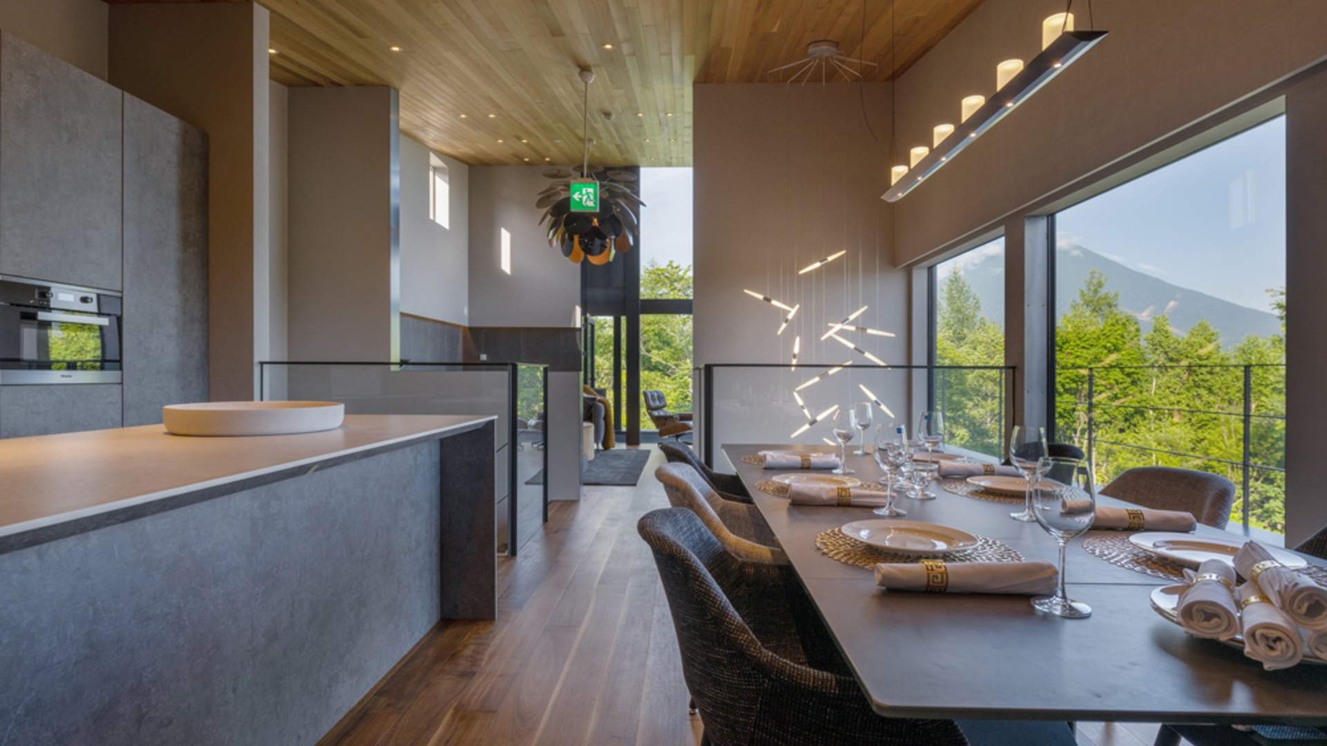 Luxury 3 Bedroom Chalet with Stunning Views in Niseko