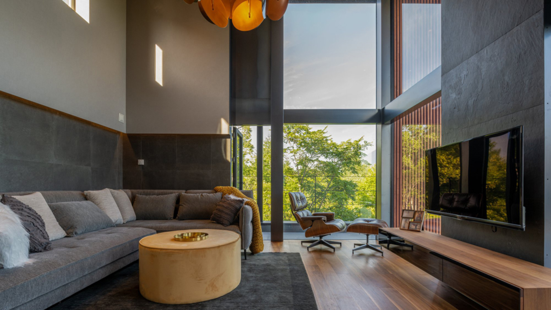 Luxury 3 Bedroom Chalet with Stunning Views in Niseko