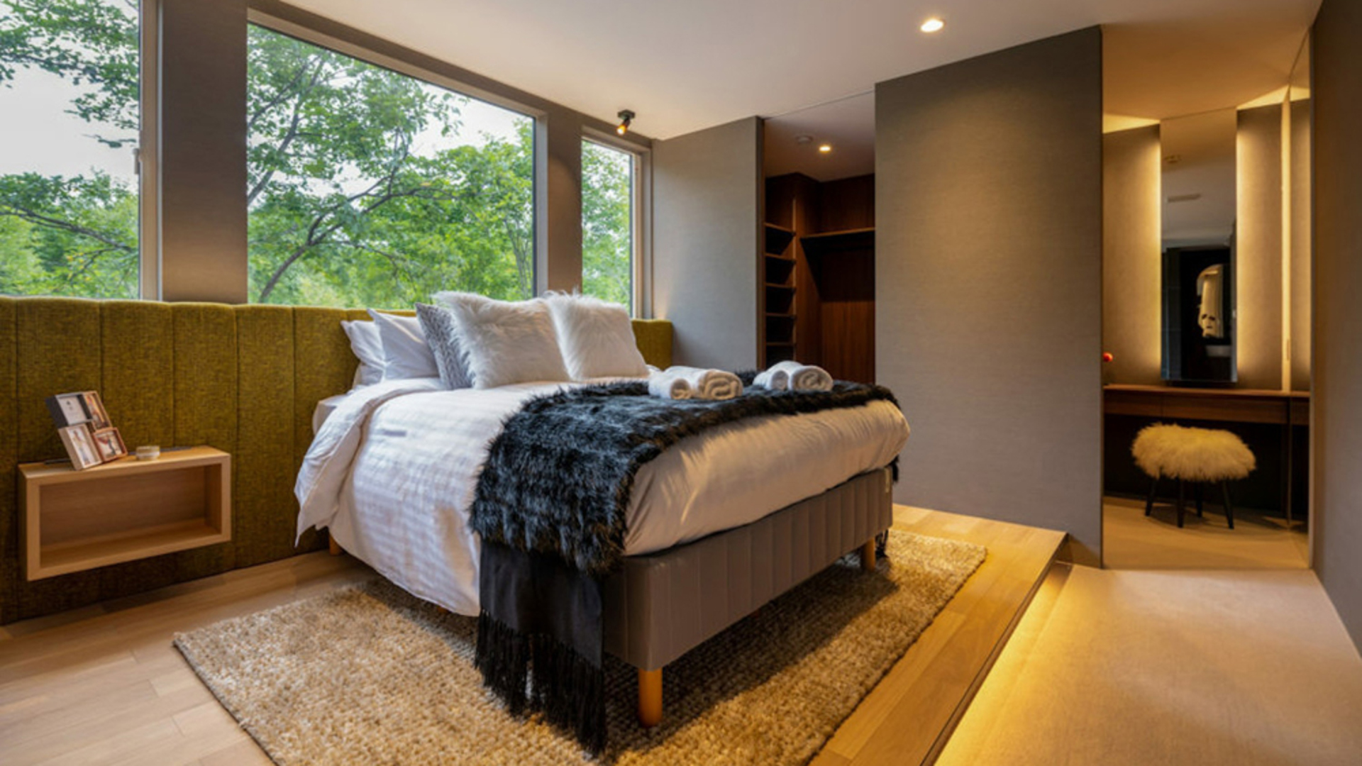 Luxury 3 Bedroom Chalet with Stunning Views in Niseko
