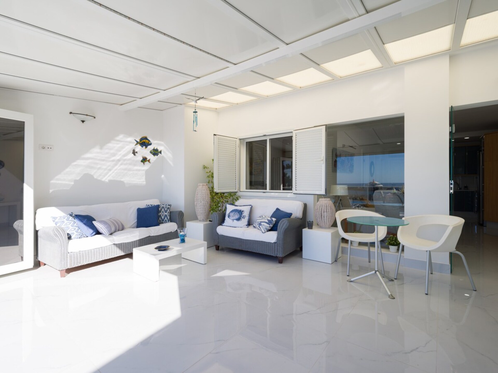A Beachfront Paradise, Canarias 1006