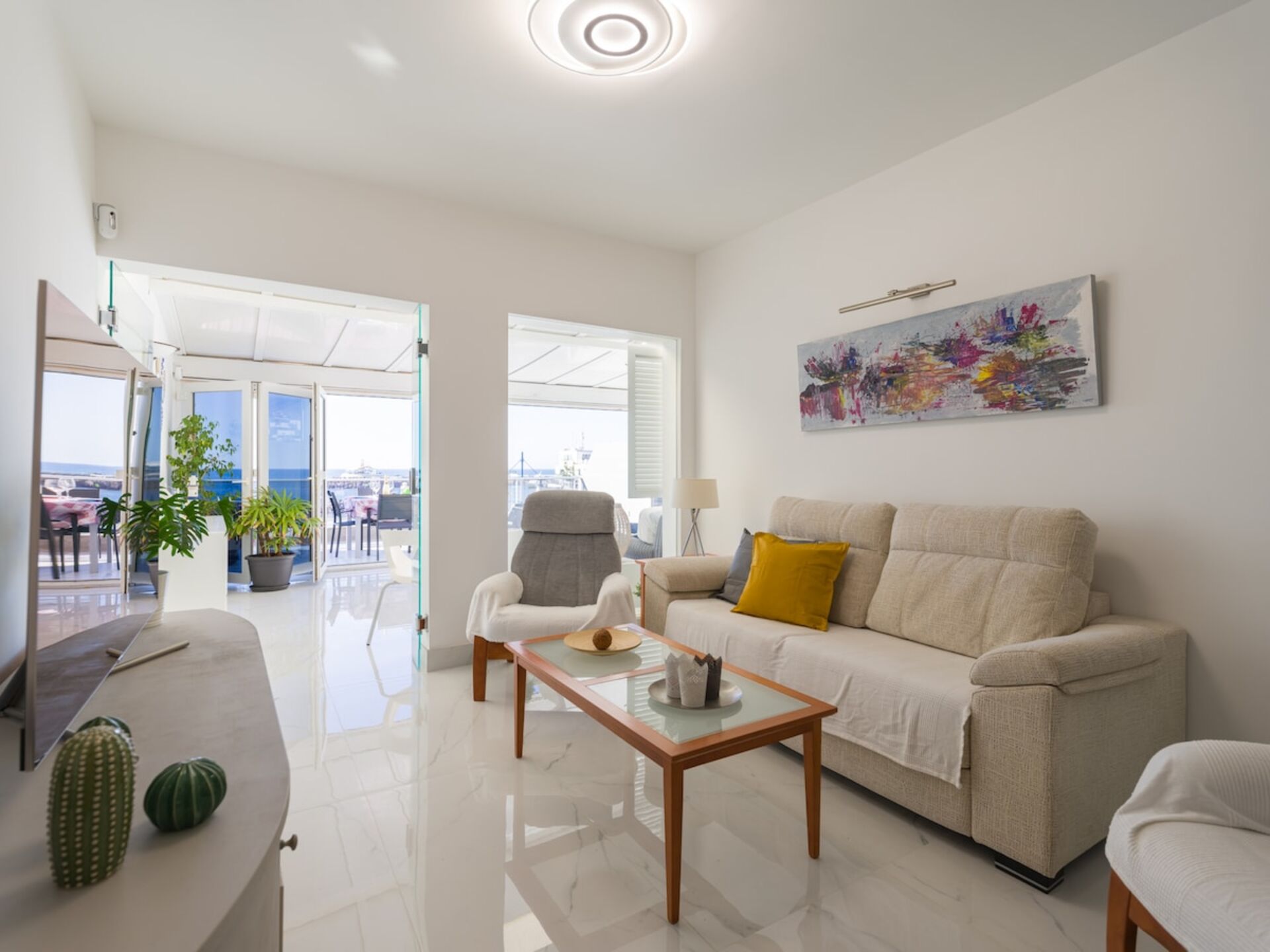 A Beachfront Paradise, Canarias 1006
