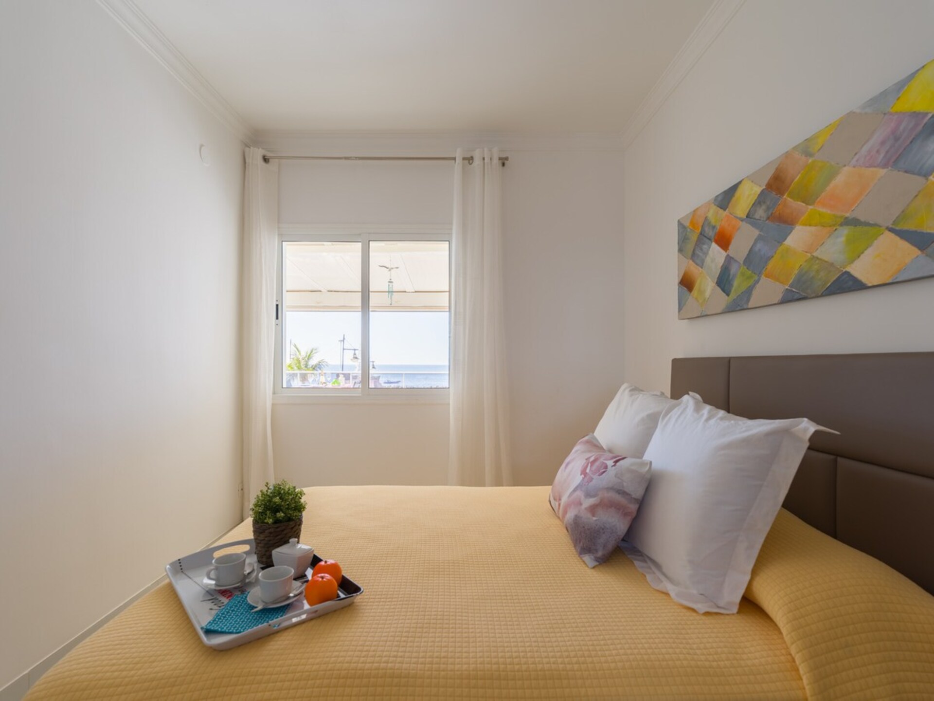 A Beachfront Paradise, Canarias 1006