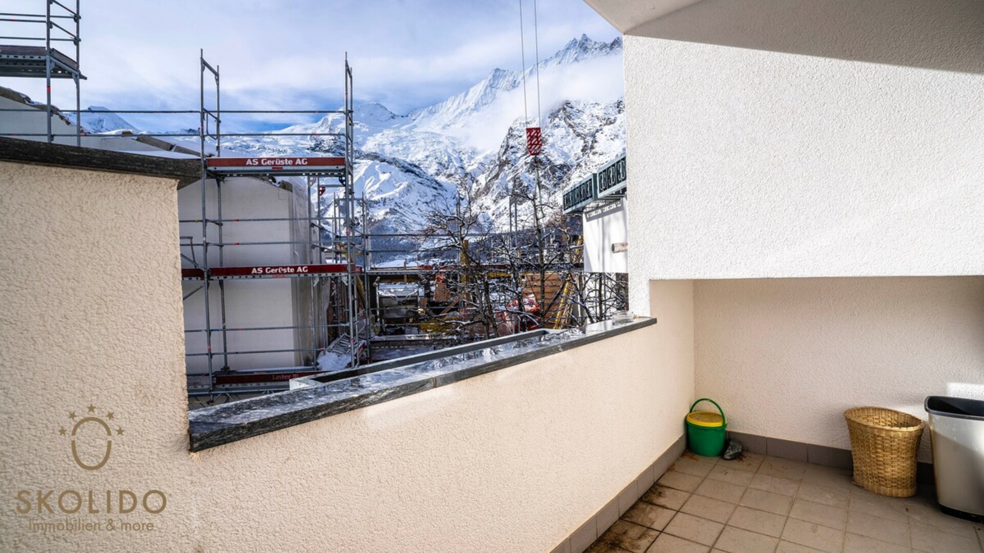 Wake Up to Alpine Views, Wallis 1209
