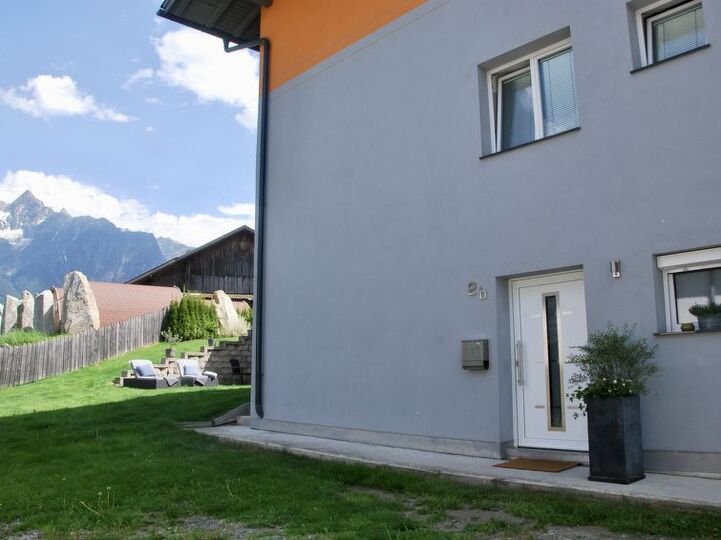 Secluded 1-Bedroom Villa Perfect for Couples, Tirol Apartment 1004, Sautens, Austria