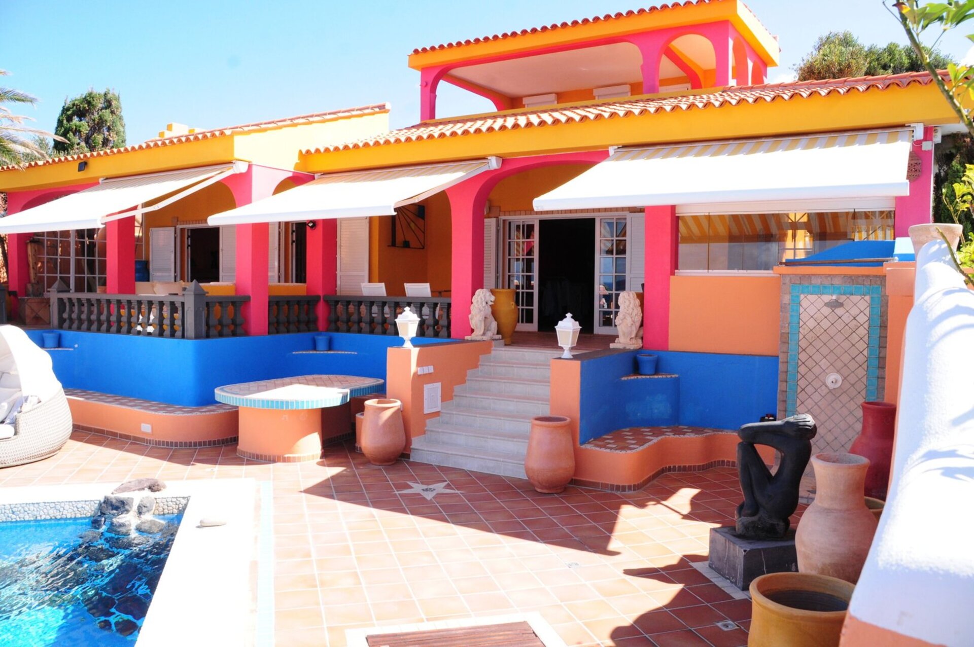 Relaxing Getaway in Canarias - 5 BR Villa, Canarias Villa 1046