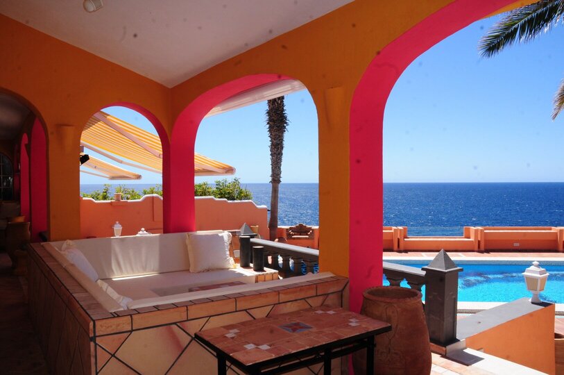 Relaxing Getaway in Canarias - 5 BR Villa, Canarias Villa 1046