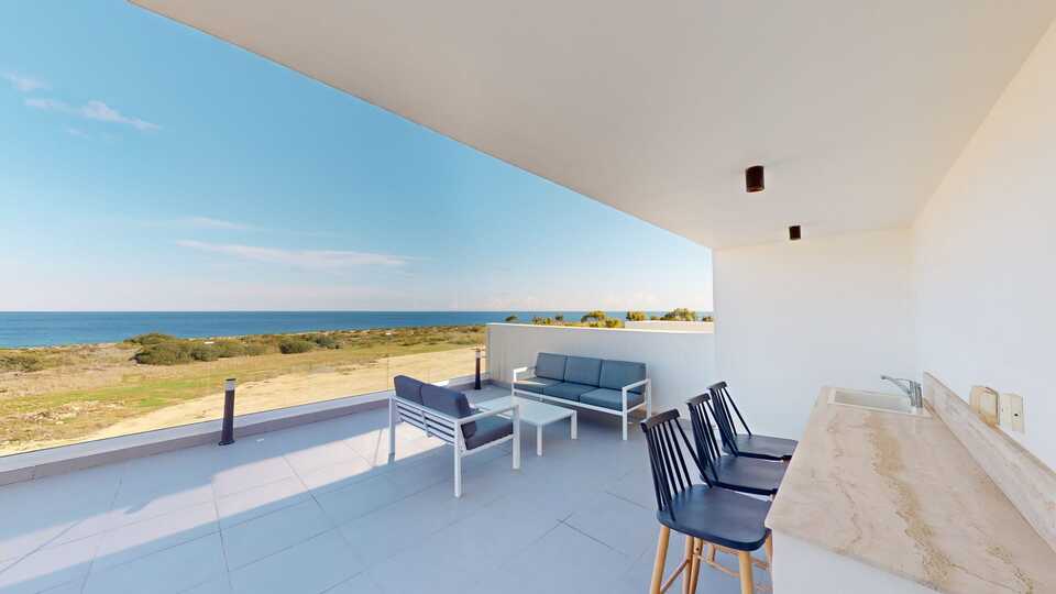 Luxury Coastal Escape | Villa 1033