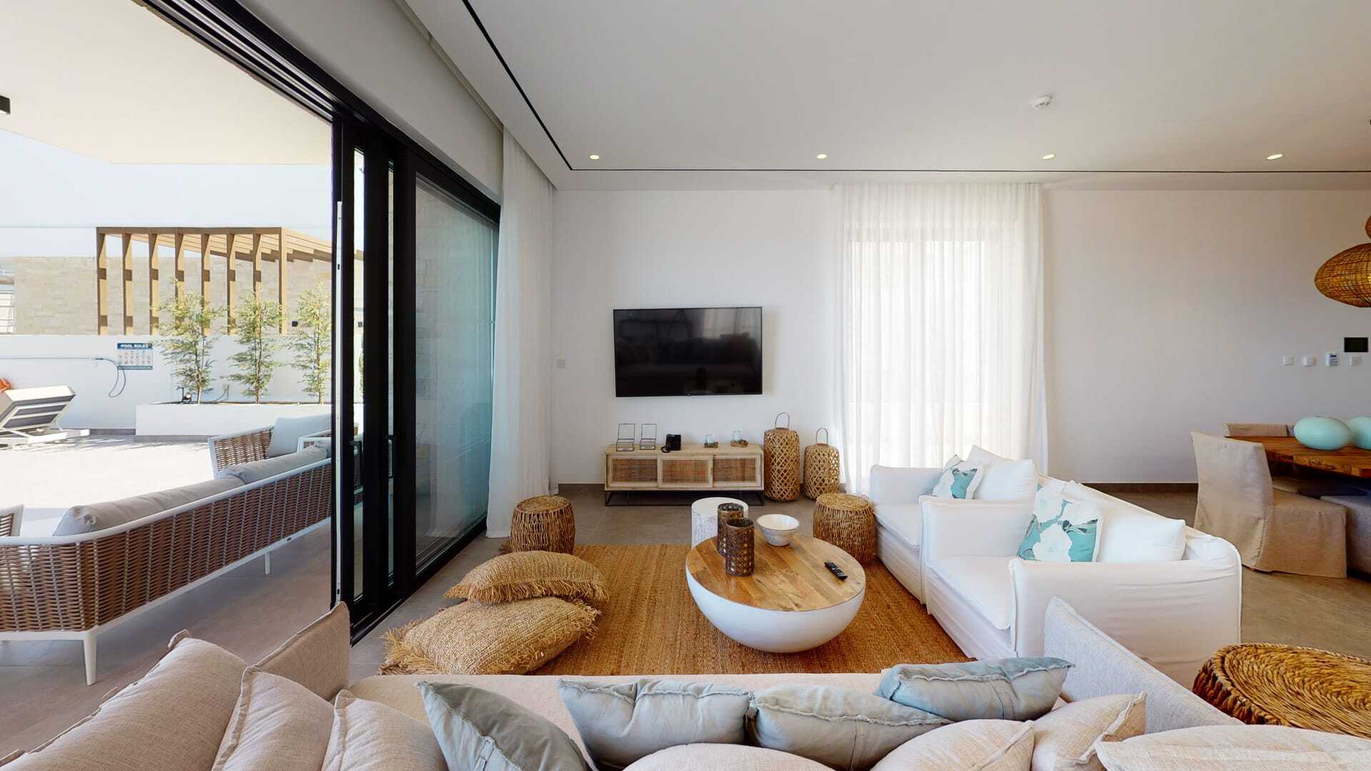 Luxury by the Sea | Villa 1038