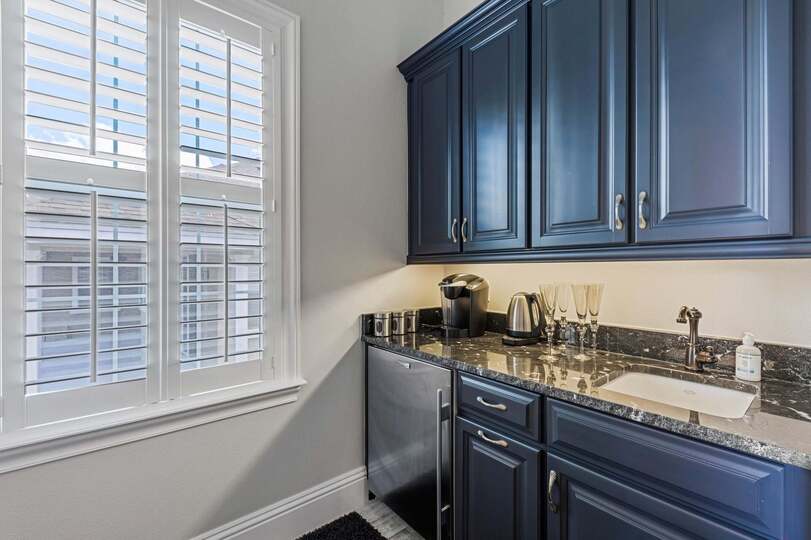 Luxurious 5-Bedroom Villa Retreat in Reunion, Orlando Villa 6338