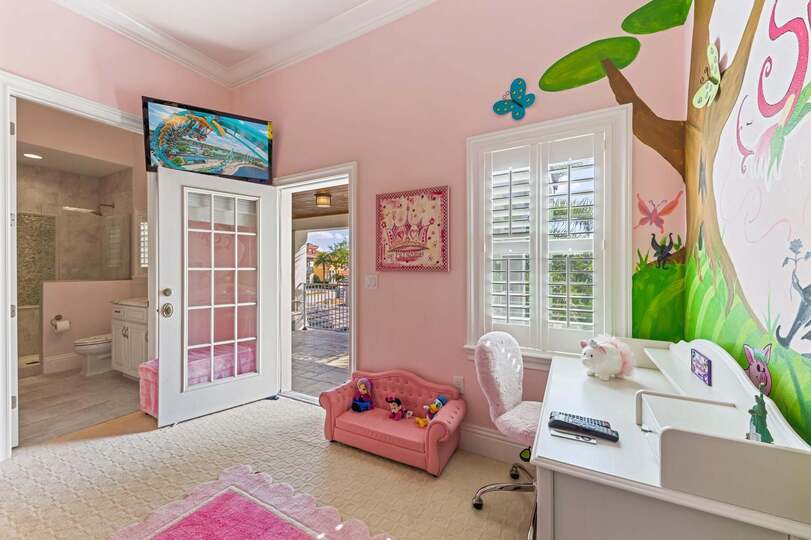 Luxurious 5-Bedroom Villa Retreat in Reunion, Orlando Villa 6338