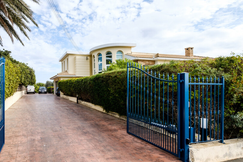 5 Star Villa Cape Greco Anastel - Luxury Pool Retreat