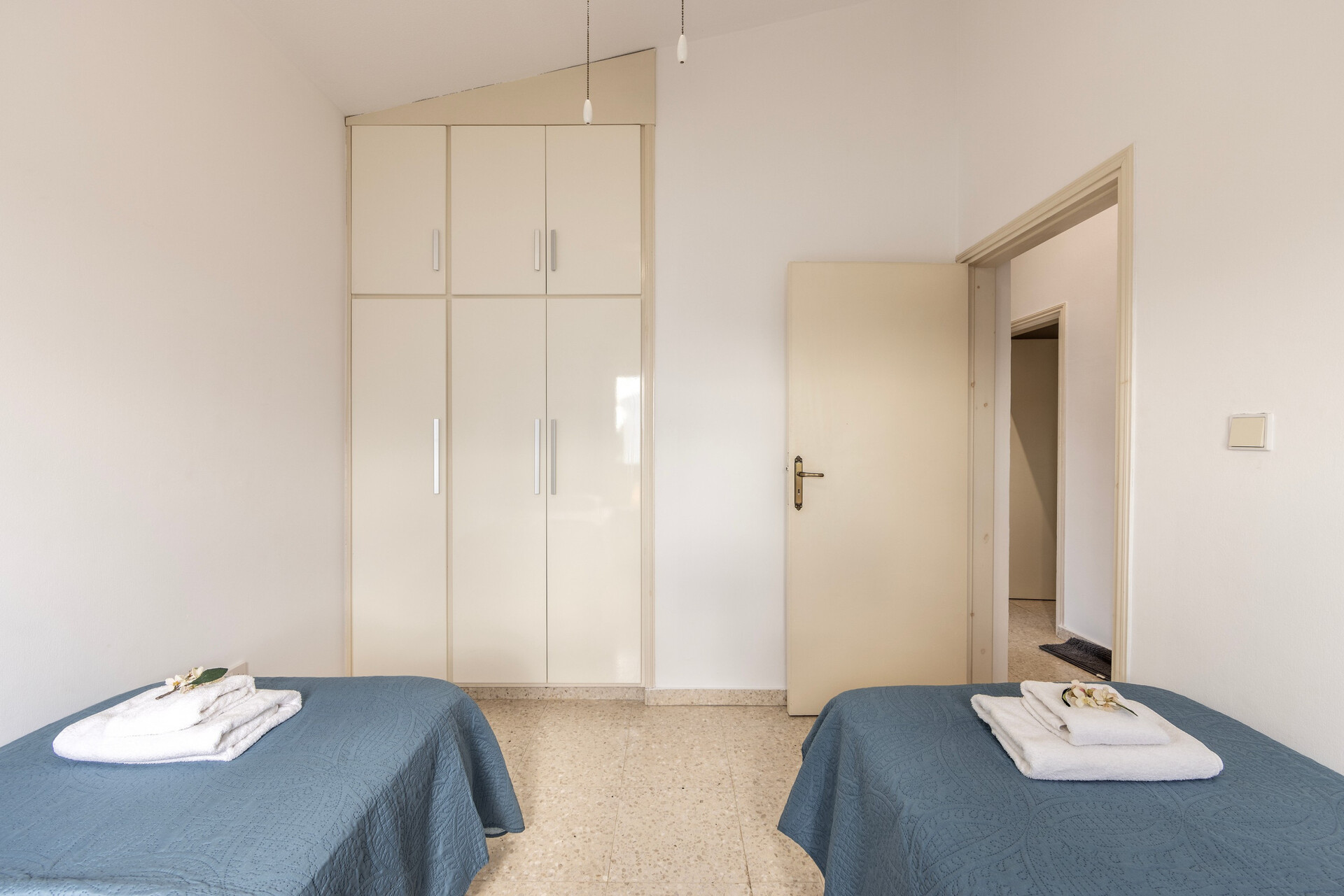5 Star Villa Ayia Thekla Sea Breeze - Tranquil Coastal Escape