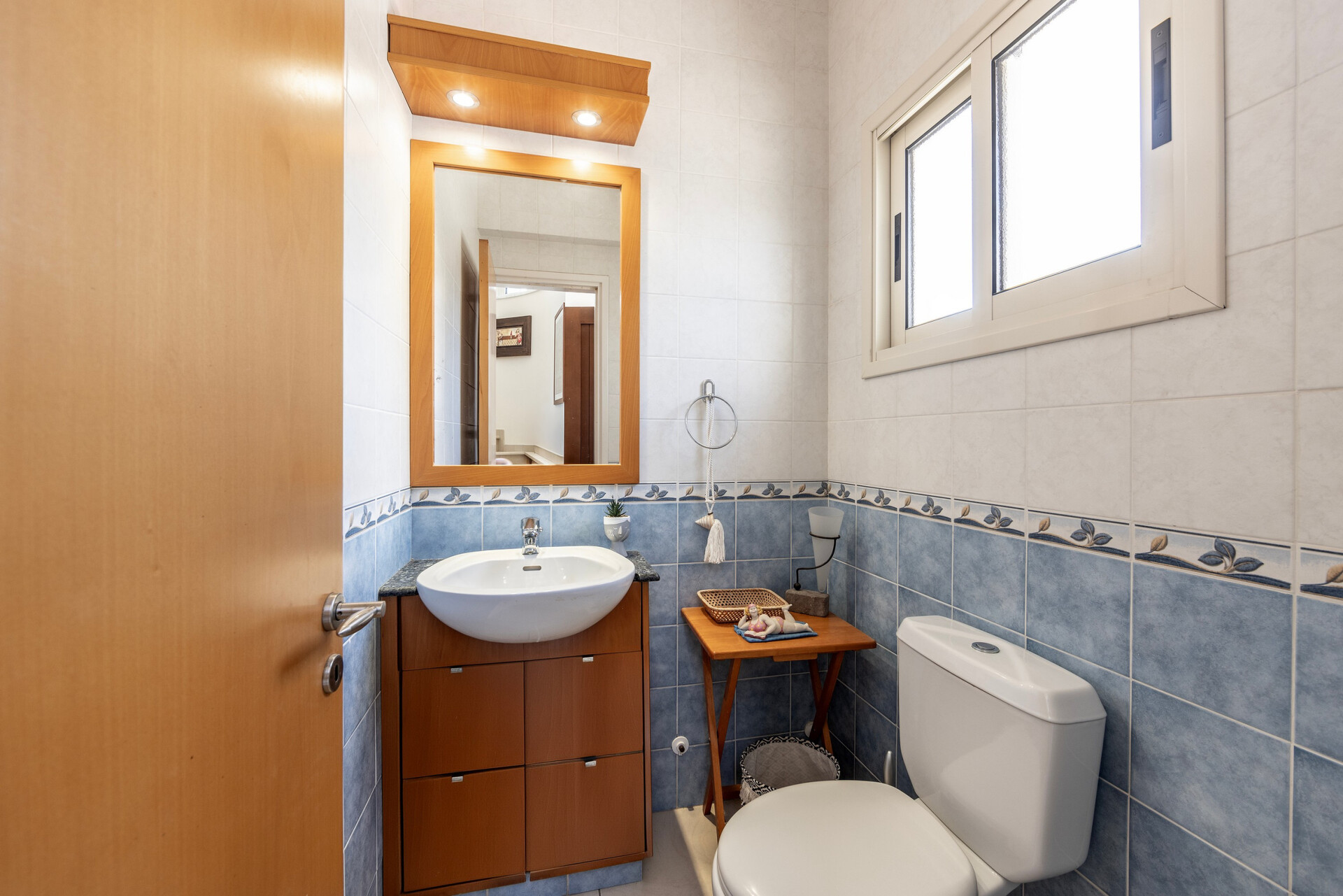 5 Star Villa Larnaca Chelidonia - Luxury Seafront Escape