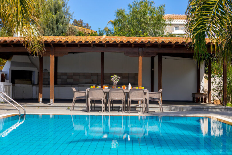 5 Star Villa Cape Greco Palm Oasis - Private Garden Retreat