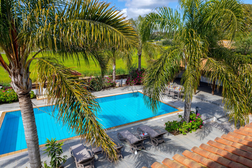 5 Star Villa Cape Greco Palm Oasis - Private Garden Retreat