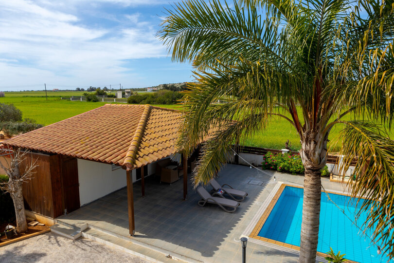 5 Star Villa Cape Greco Palm Oasis - Private Garden Retreat