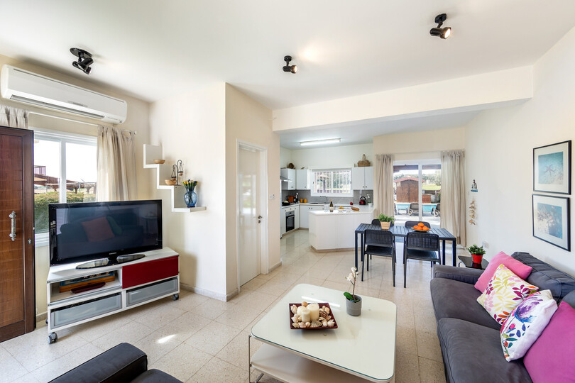 5 Star Villa Cape Greco Palm Oasis - Private Garden Retreat
