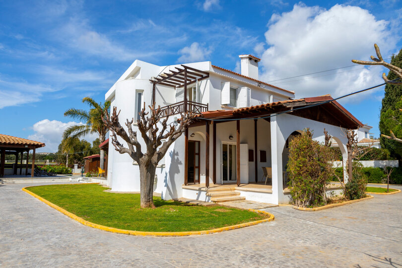5 Star Villa Cape Greco Palm Oasis - Private Garden Retreat