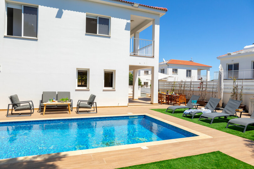 5 Star Villa Napa Bay Panorama - Scenic Coastal Escape