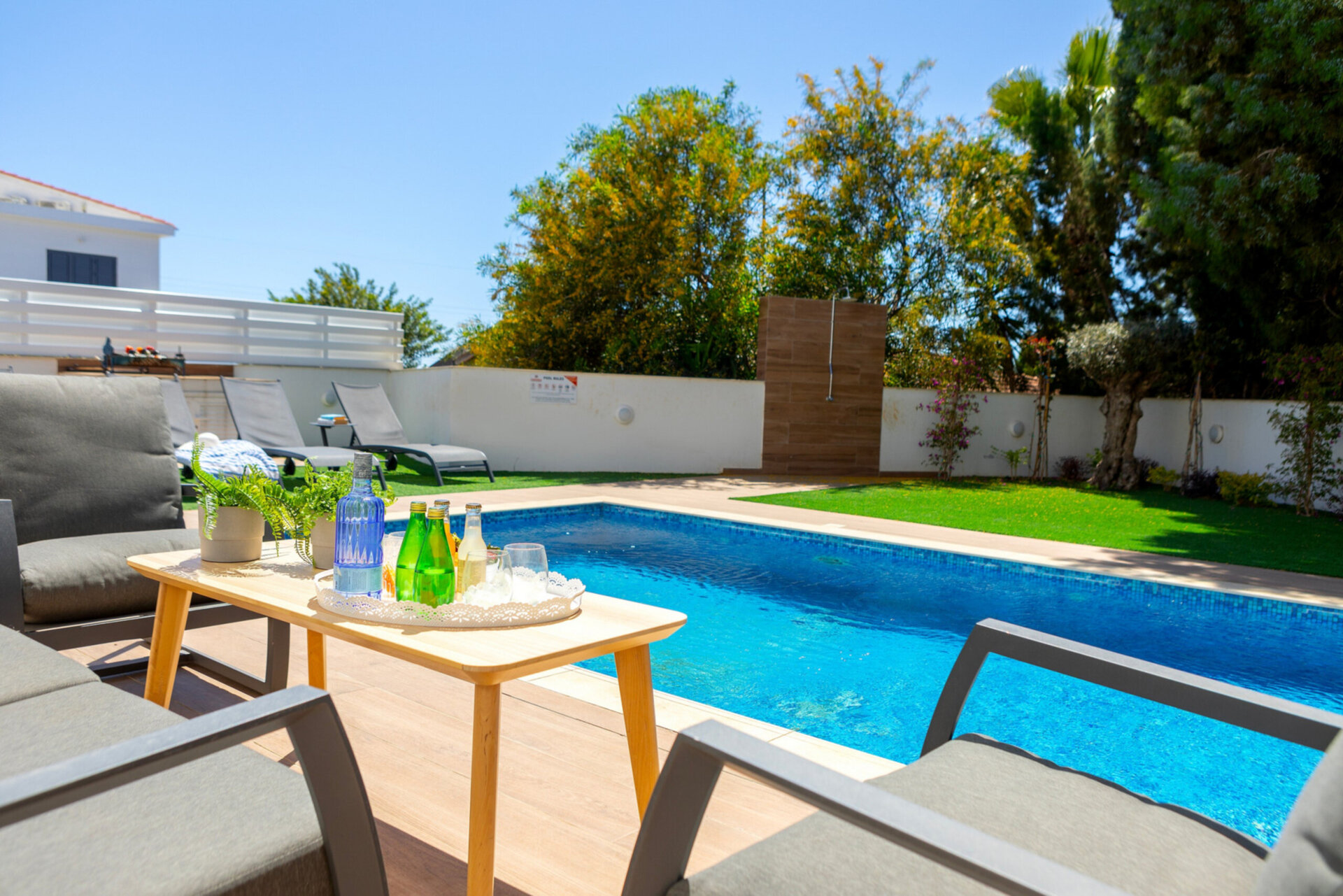 5 Star Villa Napa Bay Panorama - Scenic Coastal Escape