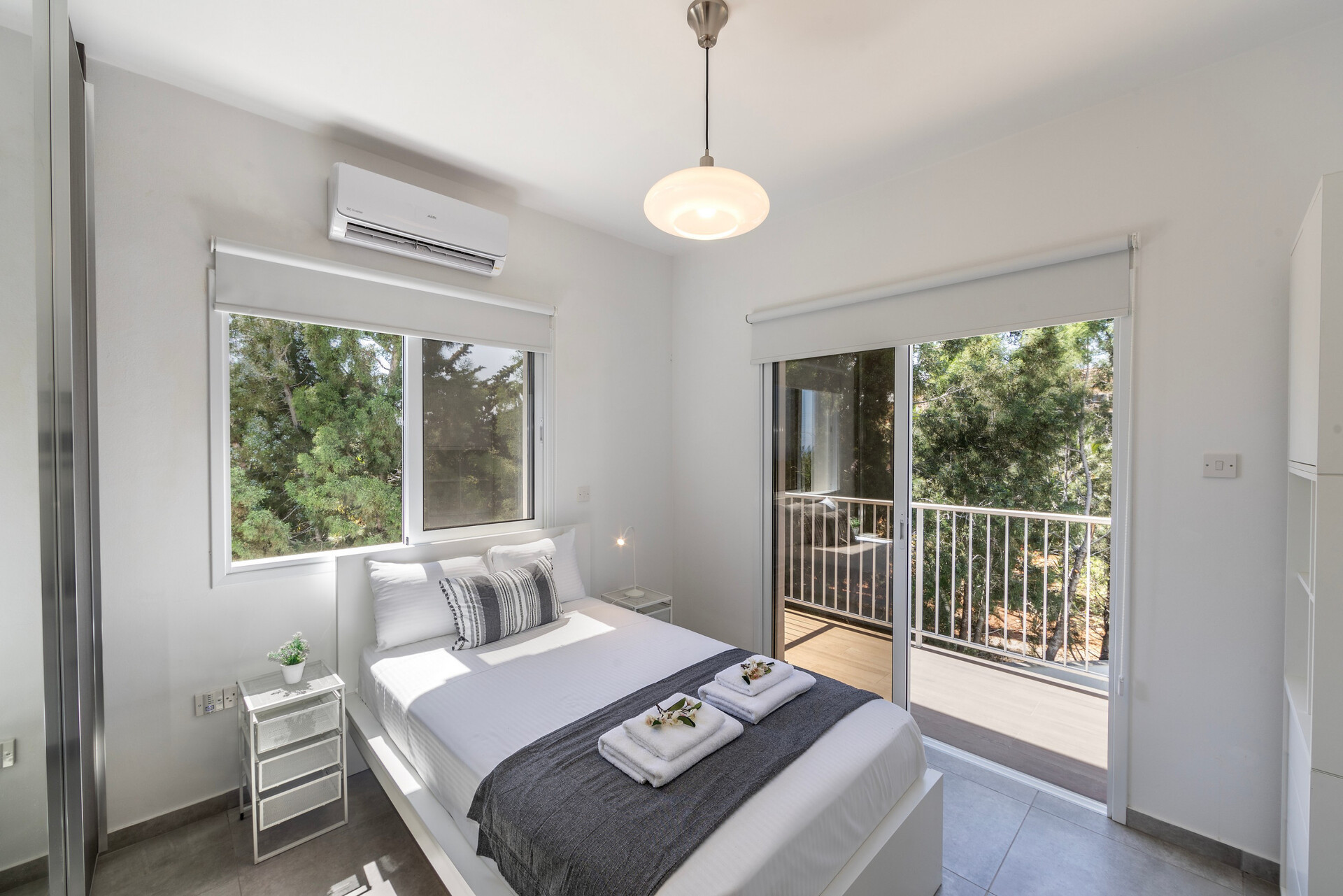 5 Star Villa Napa Bay Panorama - Scenic Coastal Escape