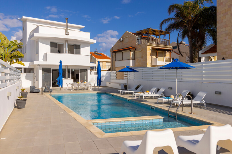 5 Star Villa Faros Beachfront Escape - Sunset Seaside Retreat