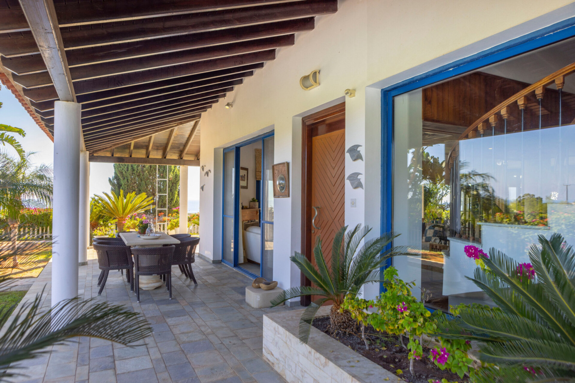 5 Star Villa Sycamore Seaview - Tranquil Countryside Escape.