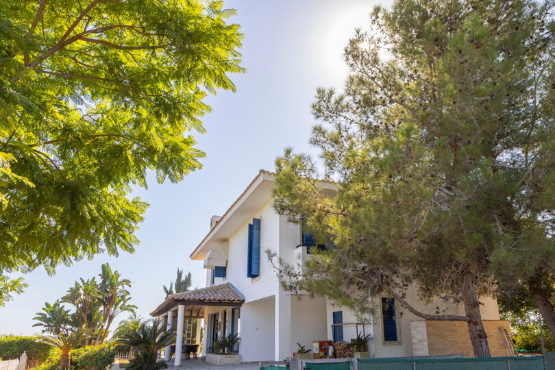 5 Star Villa Sycamore Seaview - Tranquil Countryside Escape.