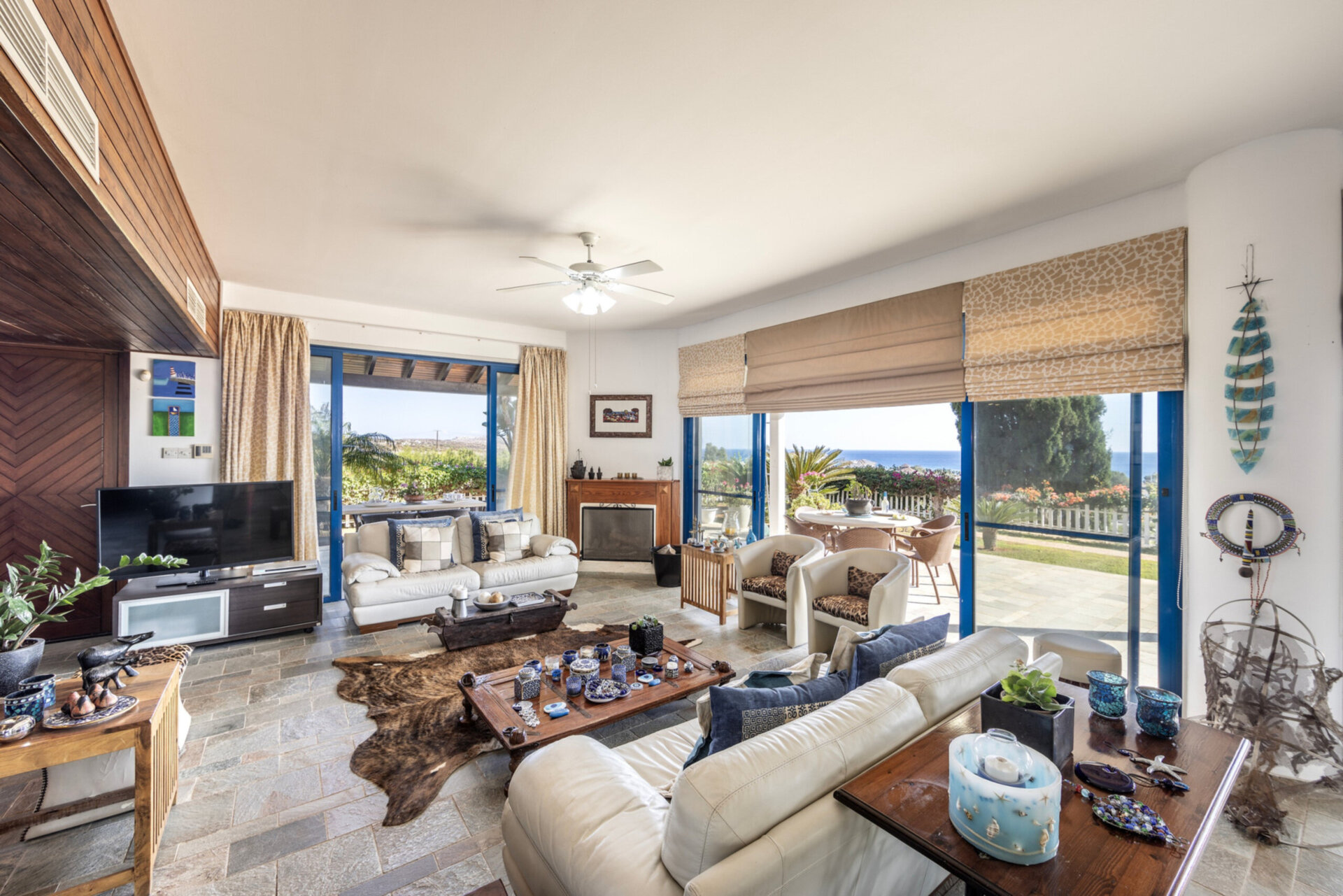 5 Star Villa Sycamore Seaview - Tranquil Countryside Escape.