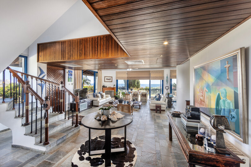 5 Star Villa Sycamore Seaview - Tranquil Countryside Escape.