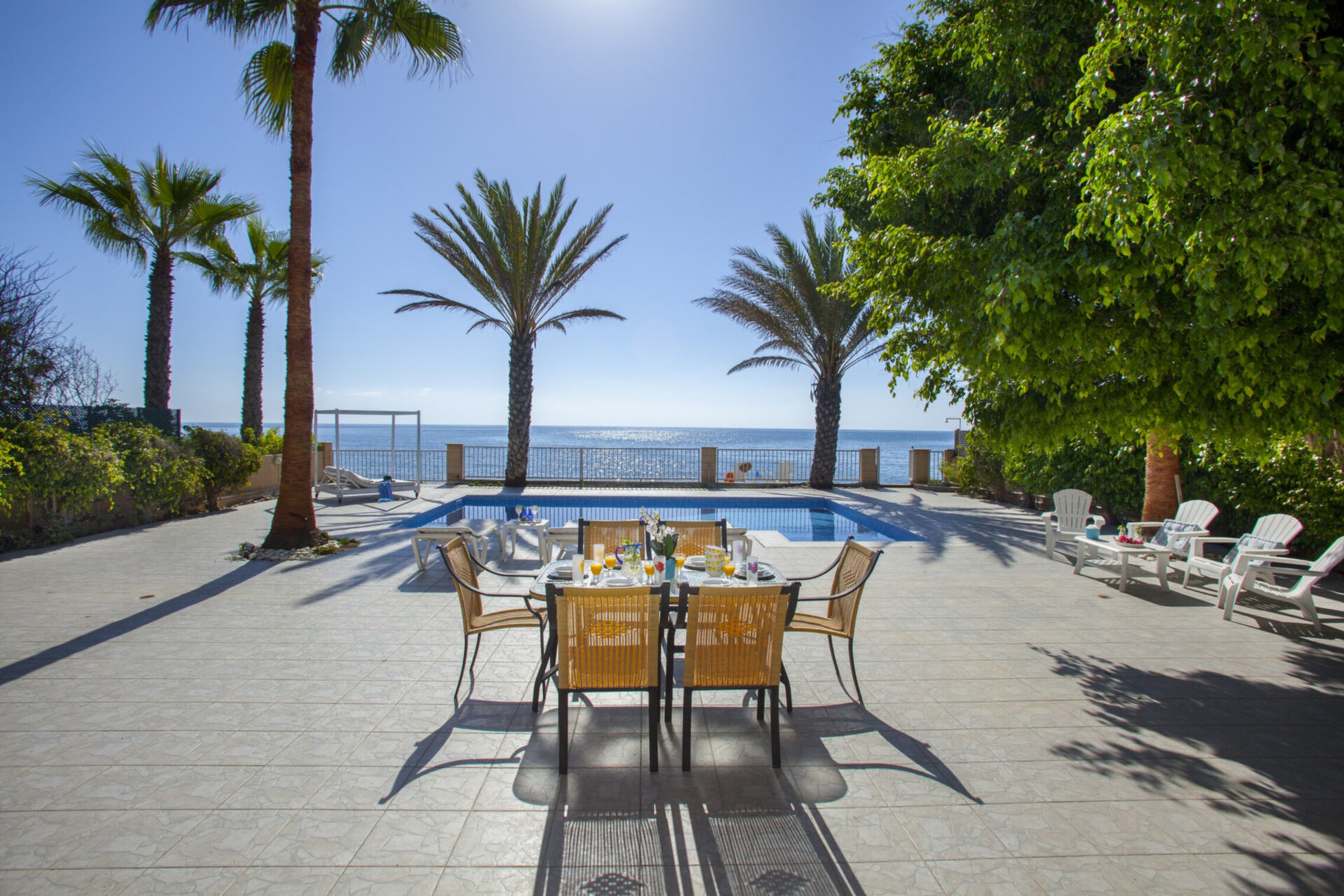 5 Star Villa Sunset Beachfront - Coastal Luxury Retreat