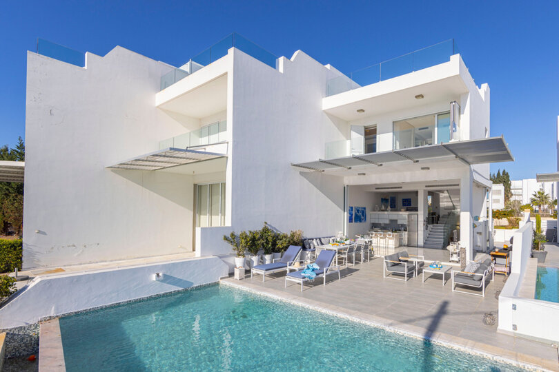 5 Star Villa Elaia Seafront - Panoramic Coastal Escape
