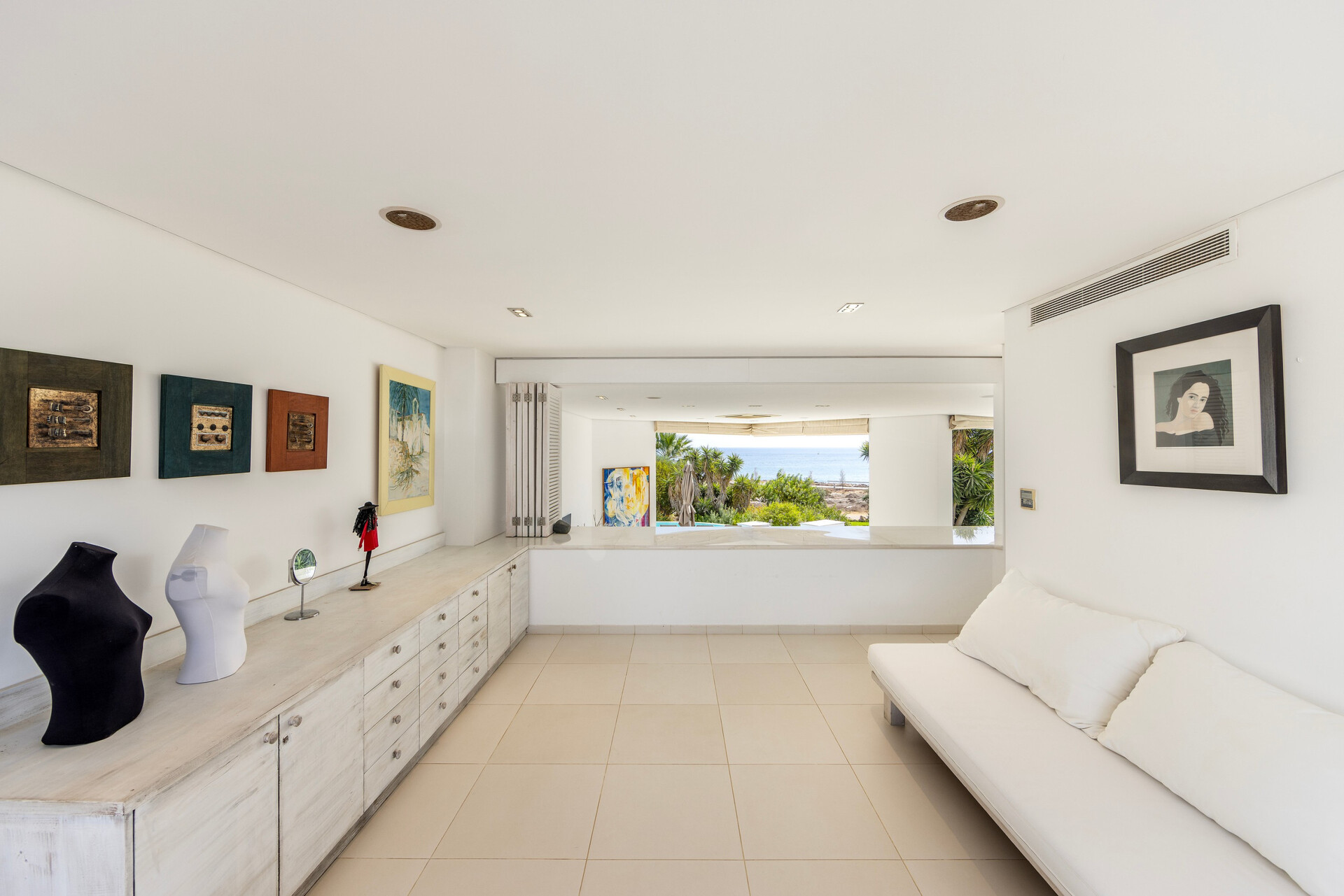 5 Star Villa AleMar Seafront - Designer Coastal Elegance