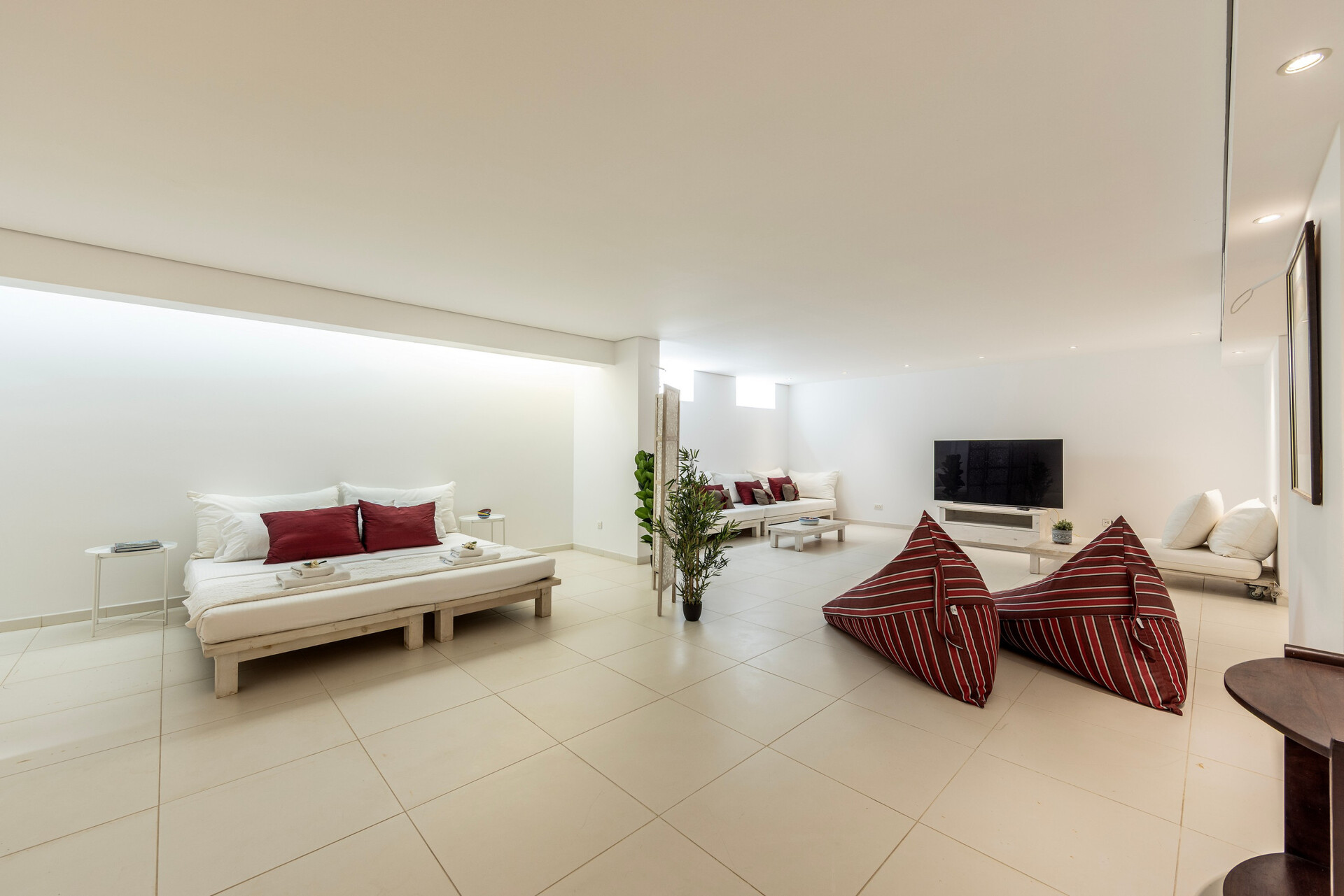 5 Star Villa AleMar Seafront - Designer Coastal Elegance