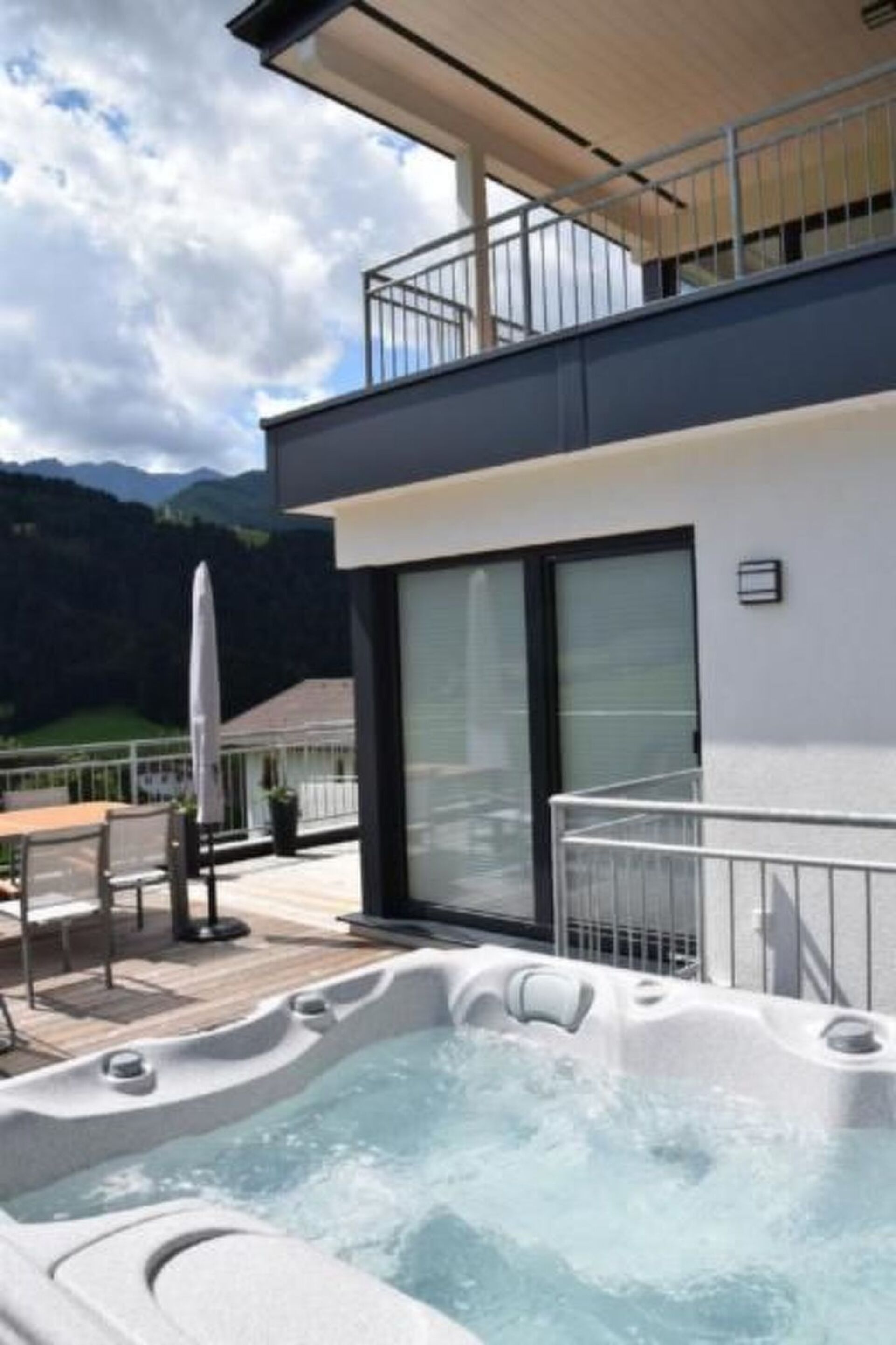 2-Bed House with Mountain View in Lienz, Sleeps 4, 1136