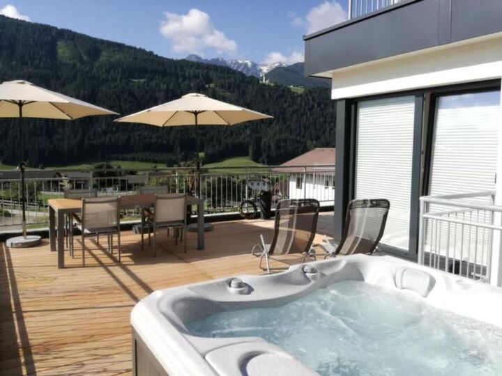 2-Bed House with Mountain View in Lienz, Sleeps 4, 1136
