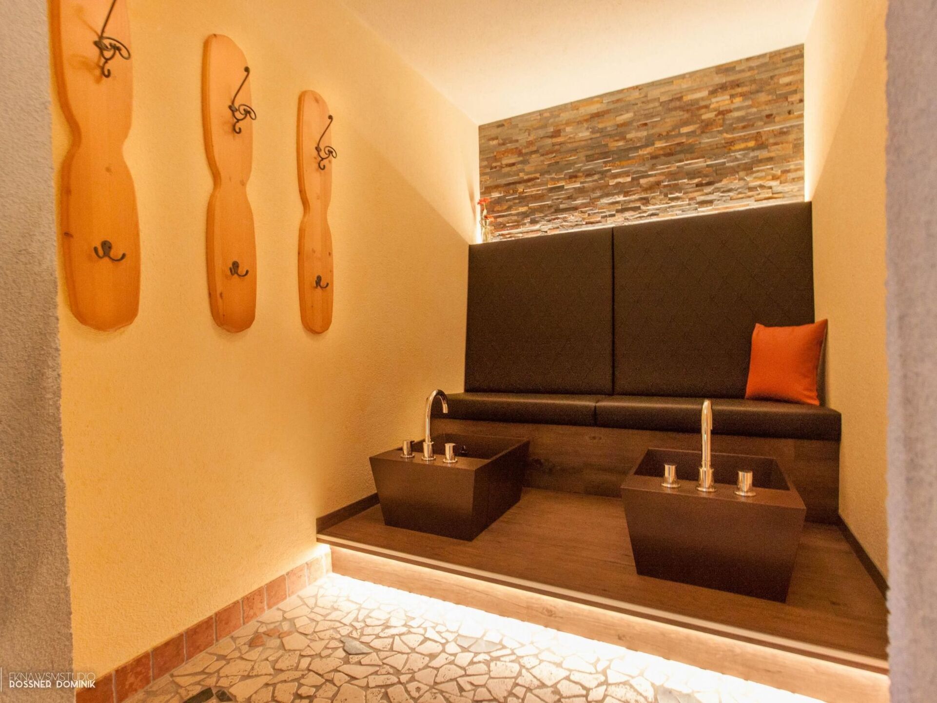4-Bed House with Private Pool in Imst, Sleeps 8, 1132