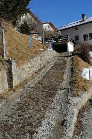 Beautiful 2-Bed Apartment in Innsbruck-Land, Sleeps 5, 1133