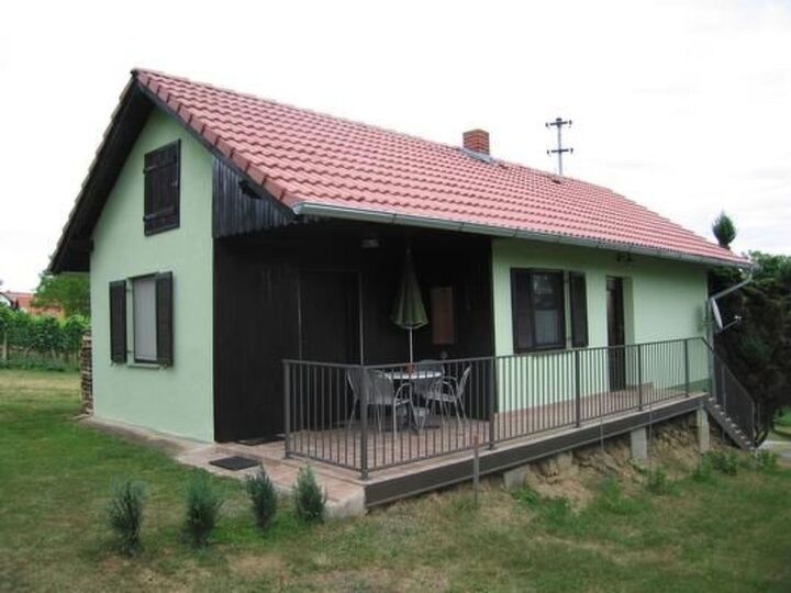 Spacious 1-Bed Apartment in Gussing, Sleeps 5, 1004