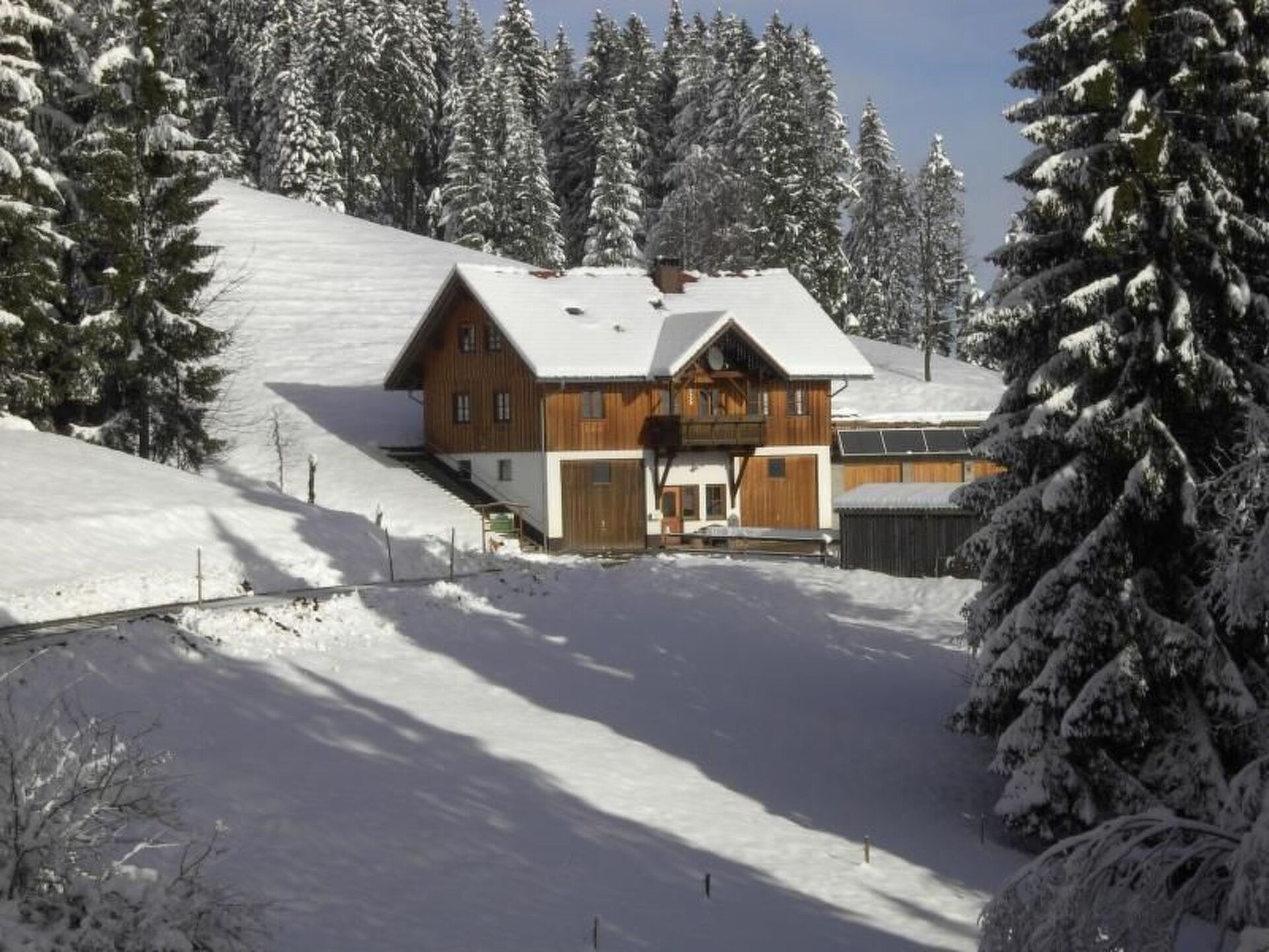 2-Bed Apartment in Bregenz, Sleeps 4, 1035
