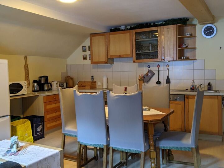 Exclusive 3-Bed Apartment in Reutte, Sleeps 8, 1113, Nesselwängle, Austria